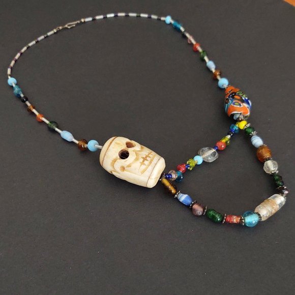 Unique carved stone face statement glass beaded necklace - Picture 11 of 15